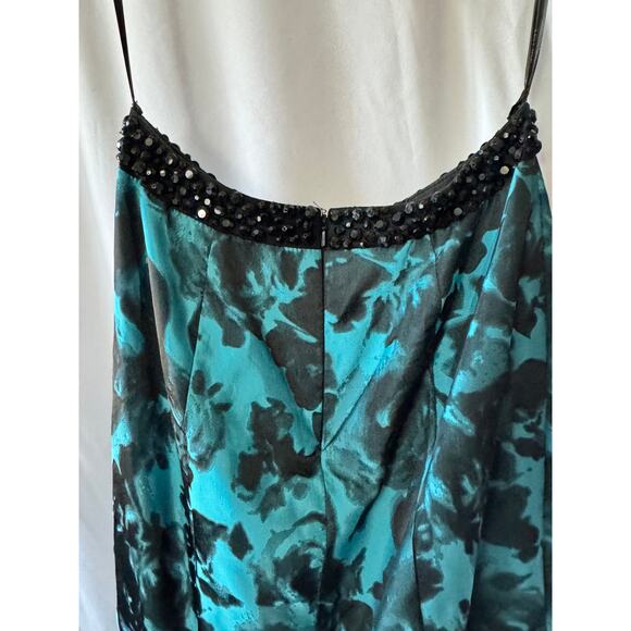 Sherri Hill Mermaid Two-Piece Evening Dress - Size 4 - Picture 11 of 16